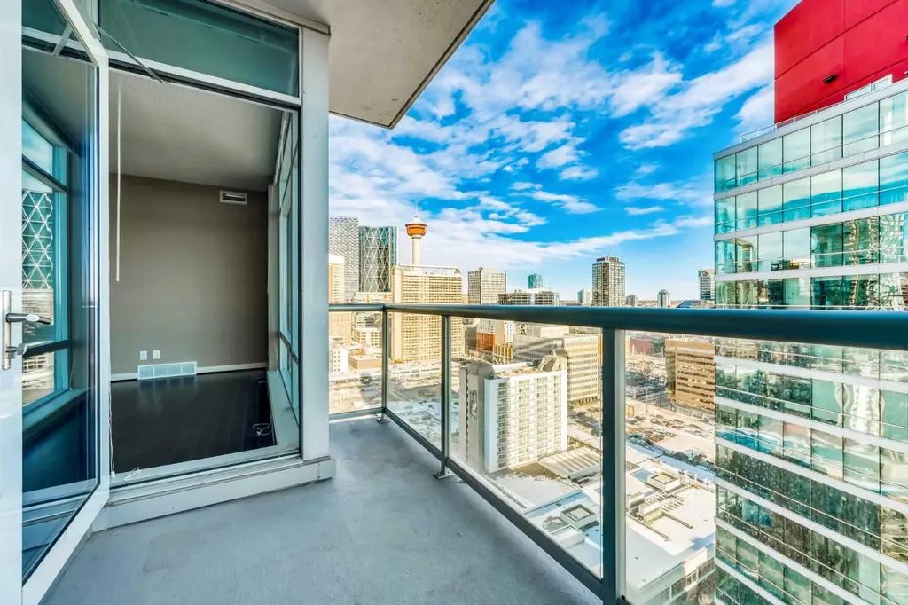 215 13 Avenue SW Calgary AB T2R0V6