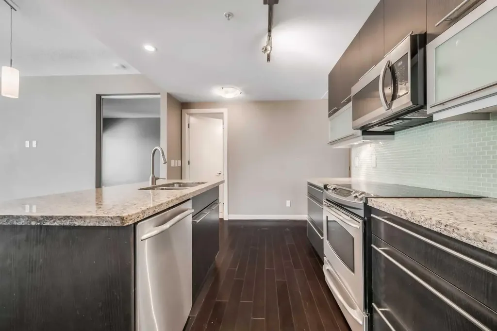 215 13 Avenue SW Calgary AB T2R0V6