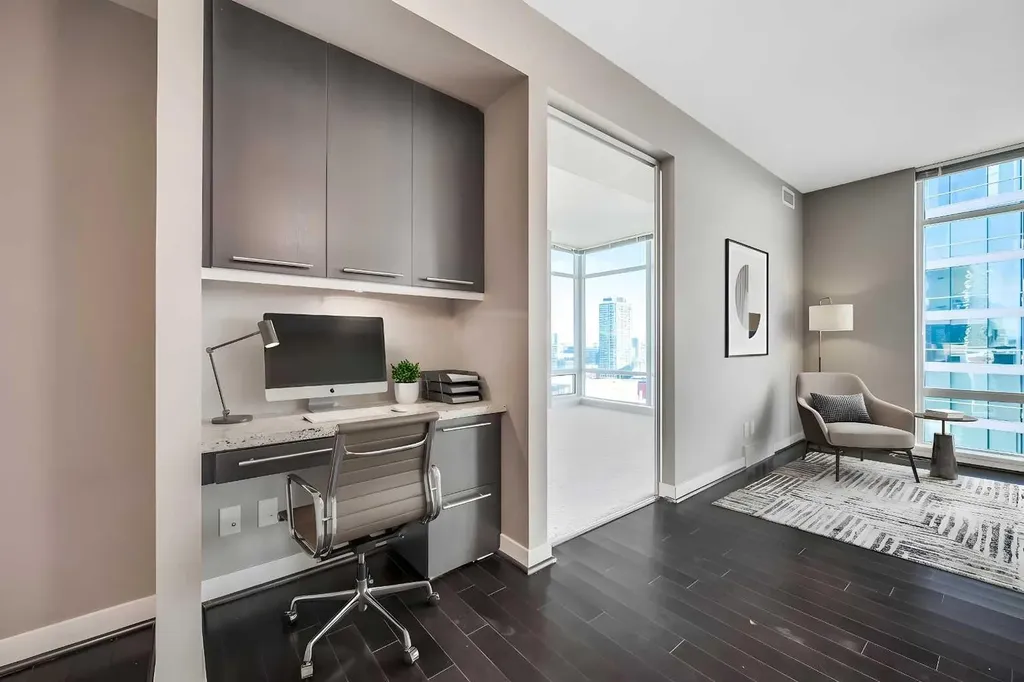 215 13 Avenue SW Calgary AB T2R0V6
