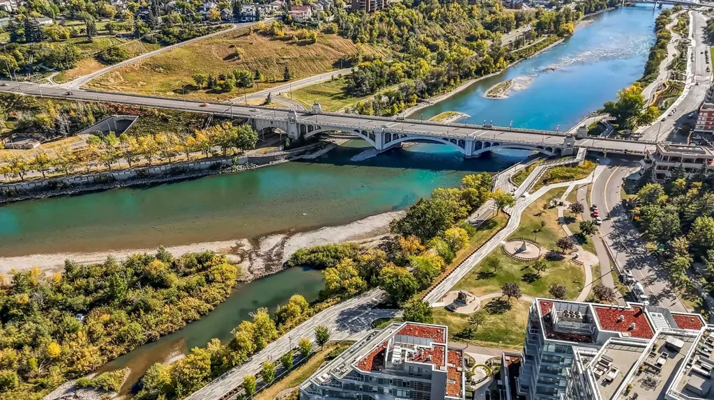 222 Riverfront Avenue SW Calgary AB T2P0X2