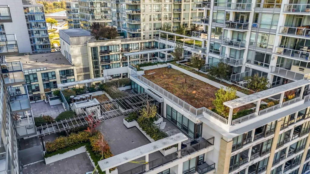222 Riverfront Avenue SW Calgary AB T2P0X2