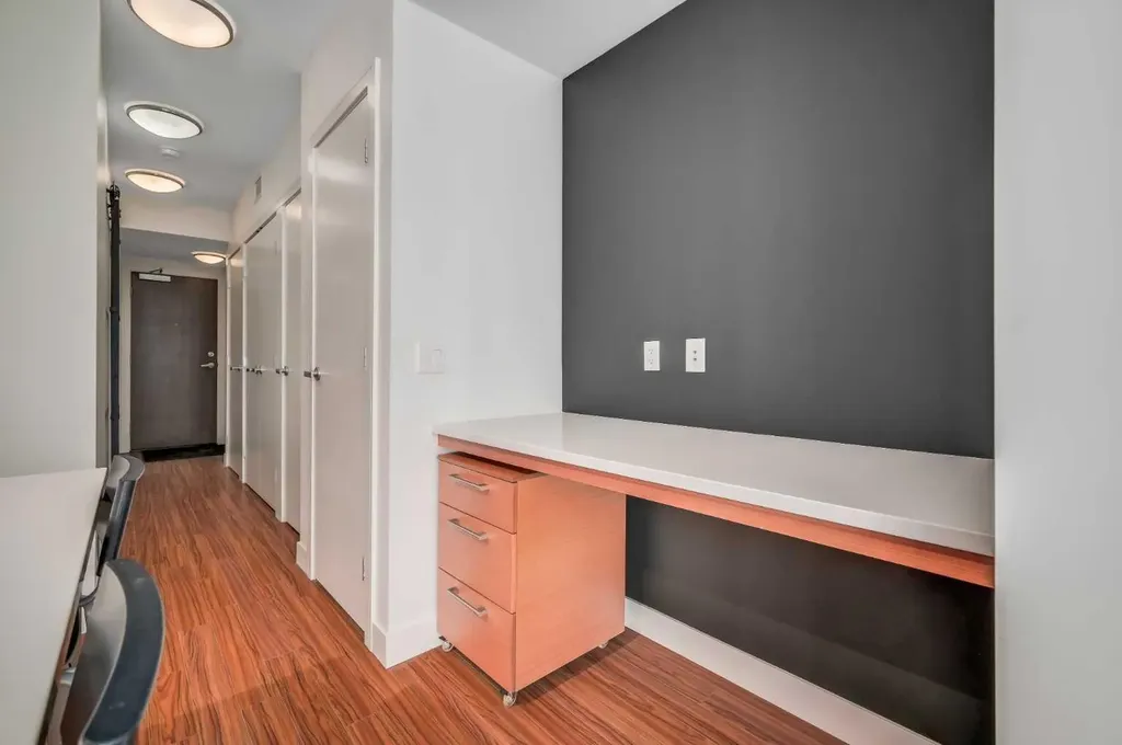 222 Riverfront Avenue SW Calgary AB T2P0X2