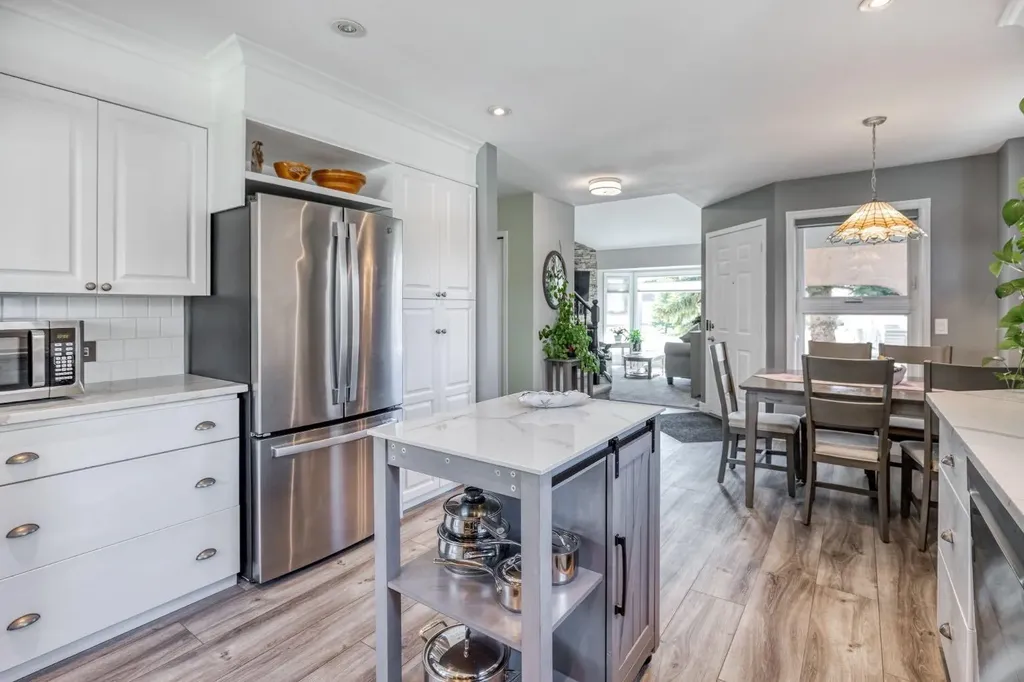 26 Quigley Drive Cochrane AB T4C 1M2