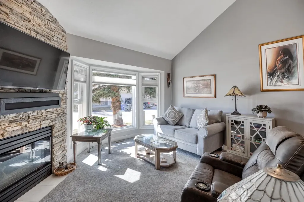 26 Quigley Drive Cochrane AB T4C 1M2