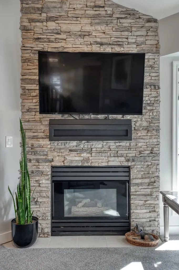 26 Quigley Drive Cochrane AB T4C 1M2