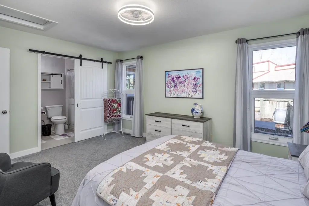 26 Quigley Drive Cochrane AB T4C 1M2
