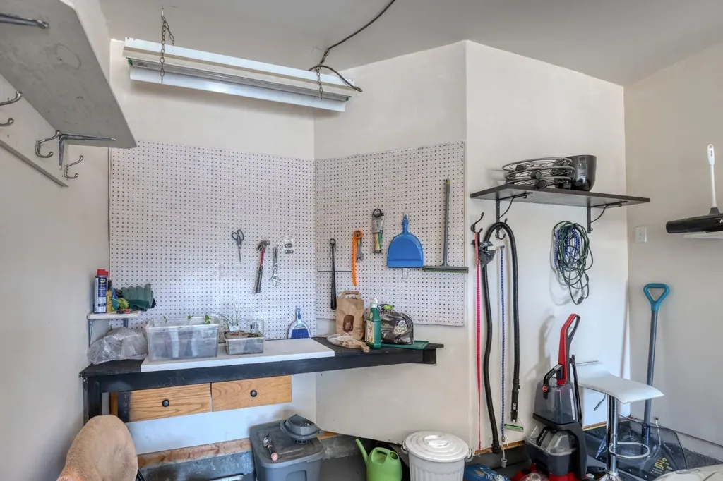 26 Quigley Drive Cochrane AB T4C 1M2