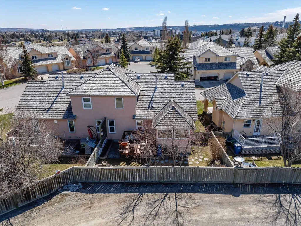 26 Quigley Drive Cochrane AB T4C 1M2
