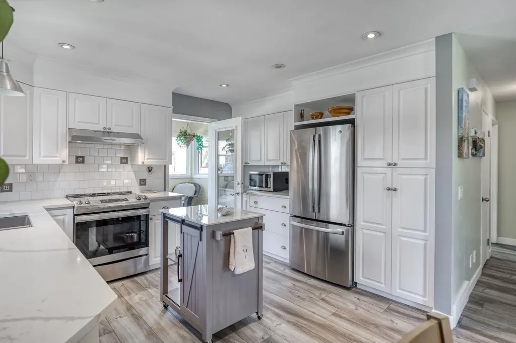 26 Quigley Drive Cochrane AB T4C 1M2
