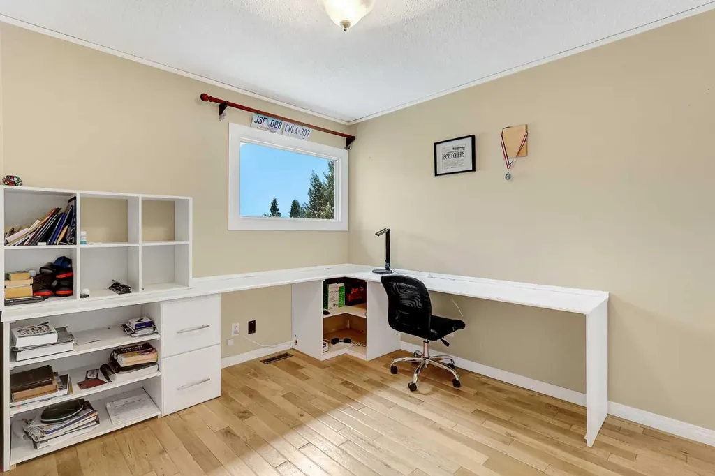 11304 108 Avenue Fairview AB T0H 1L0