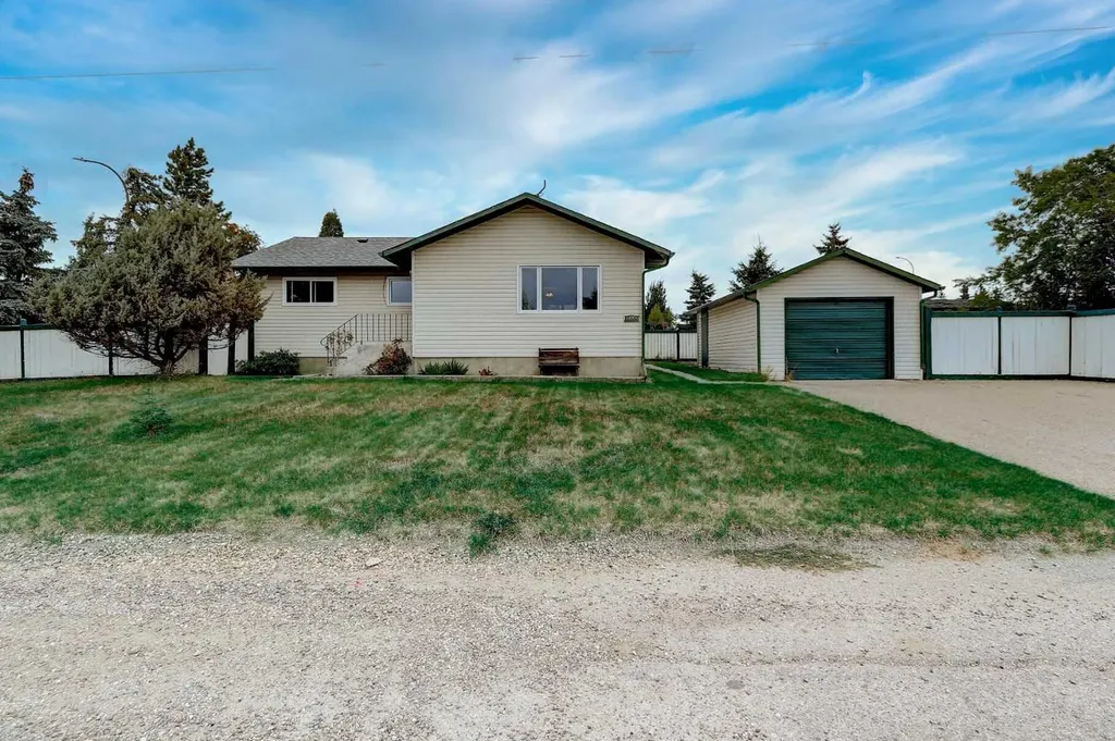 11304 108 Avenue Fairview AB T0H 1L0