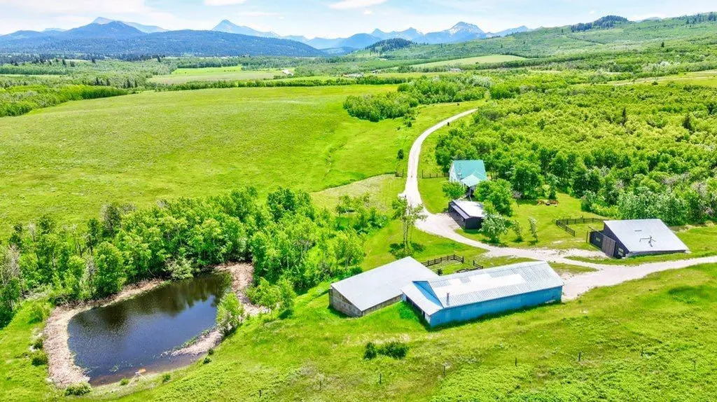 6019 Rge Road 2 - 1 A Rural Pincher Creek No. 9 M.d. Of AB T0K 1W0