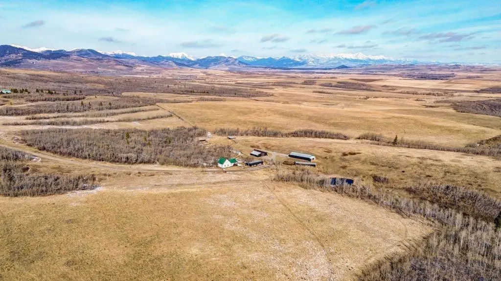 6019 Rge Road 2 - 1 A Rural Pincher Creek No. 9 M.d. Of AB T0K 1W0