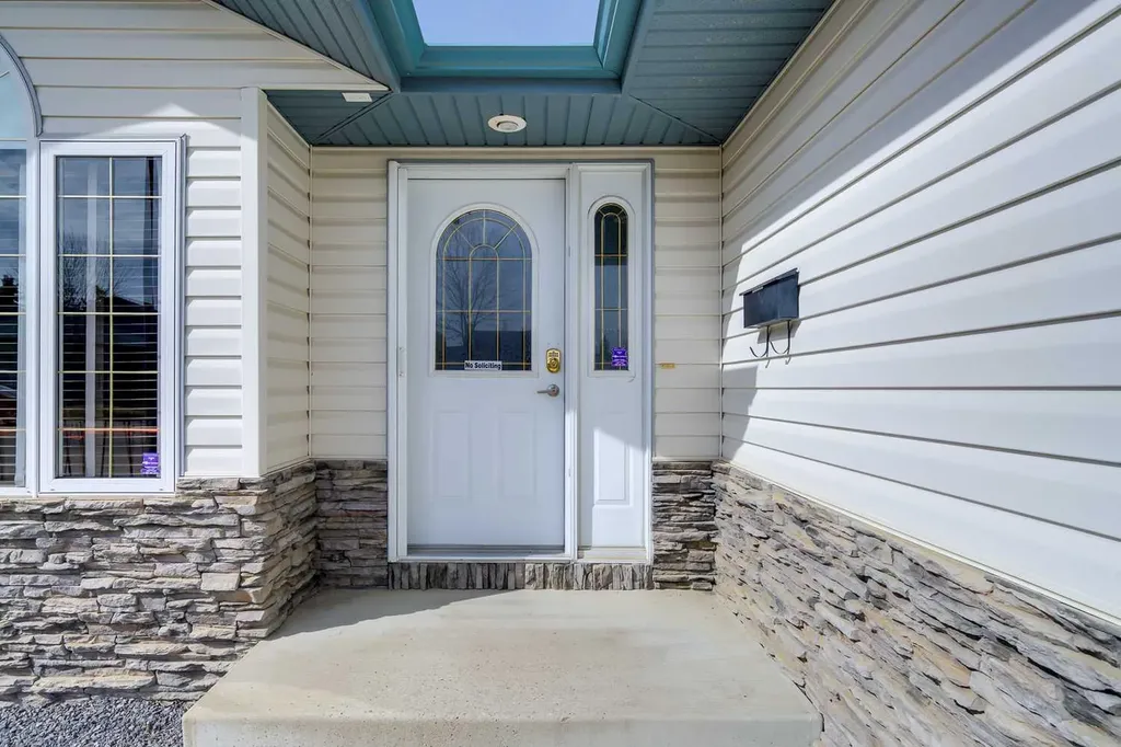 76 Reichley Street Red Deer AB T4P 3S3