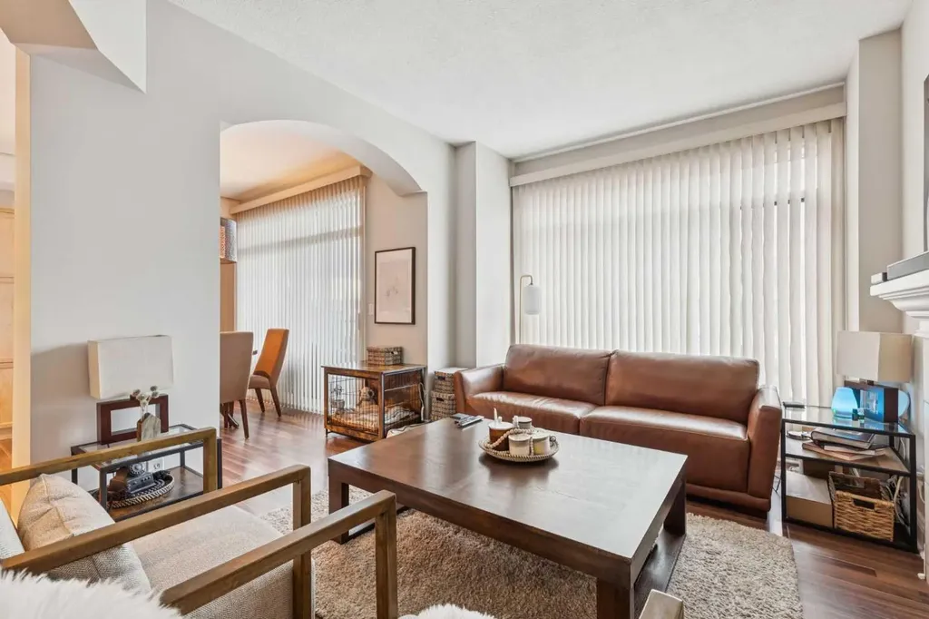 4 14 Street NW Calgary AB T2N 1Z4