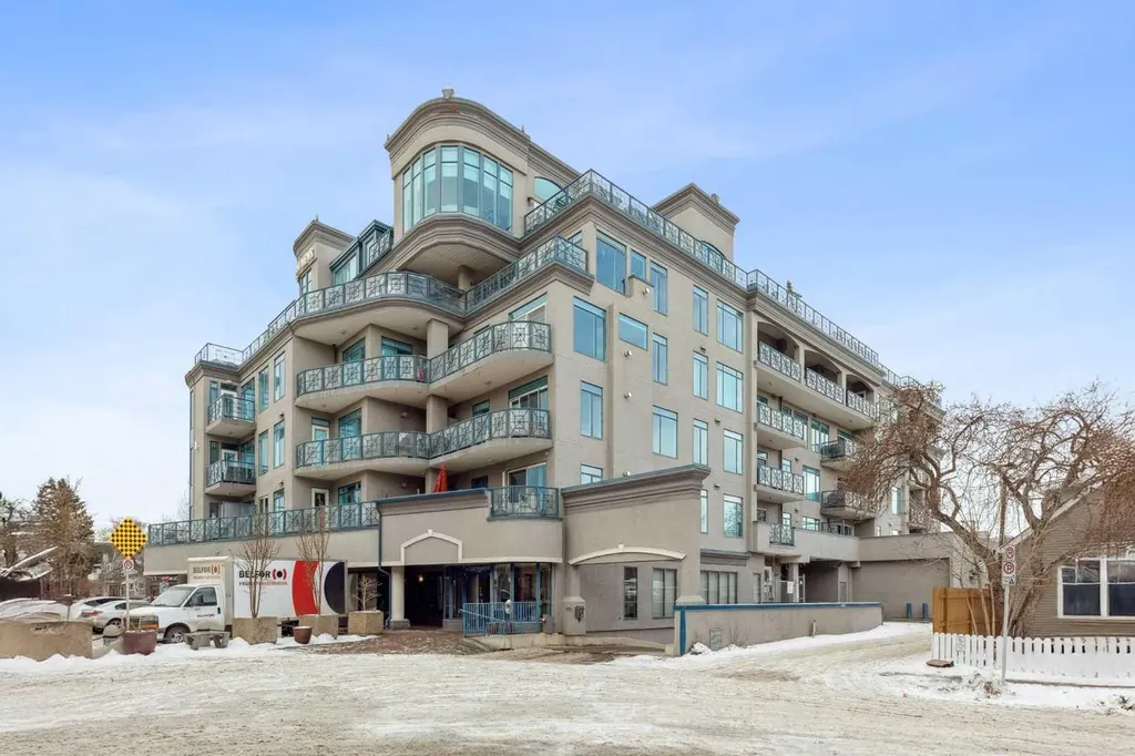 4 14 Street NW Calgary AB T2N 1Z4