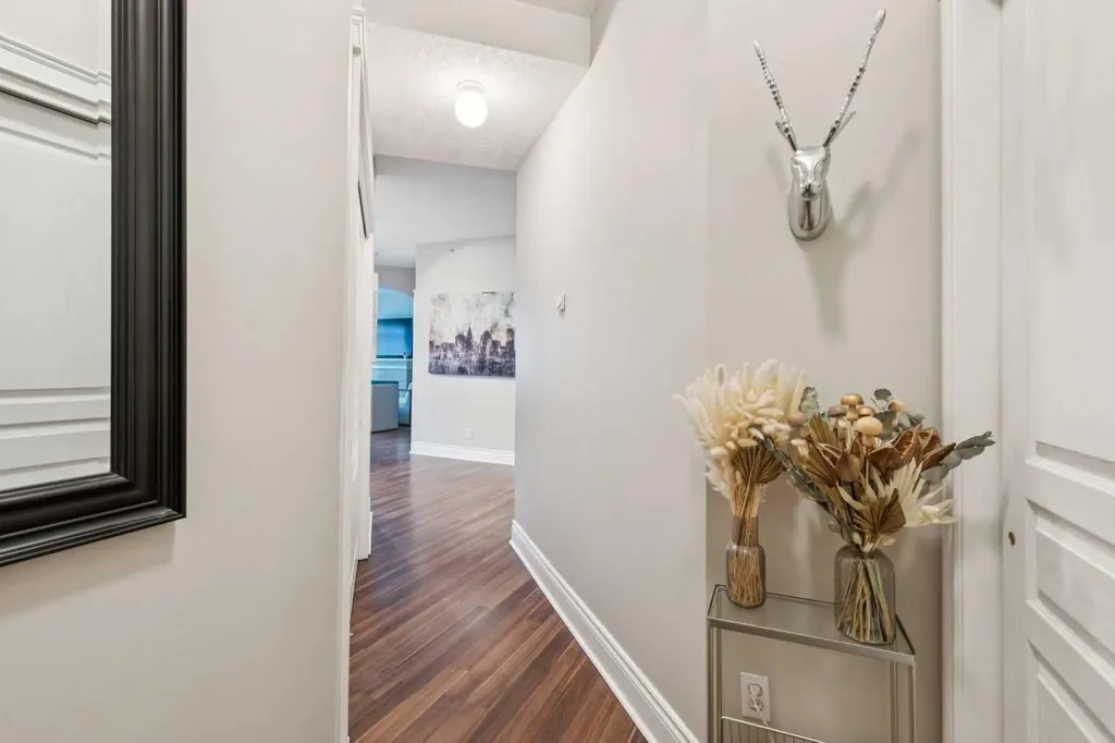 4 14 Street NW Calgary AB T2N 1Z4