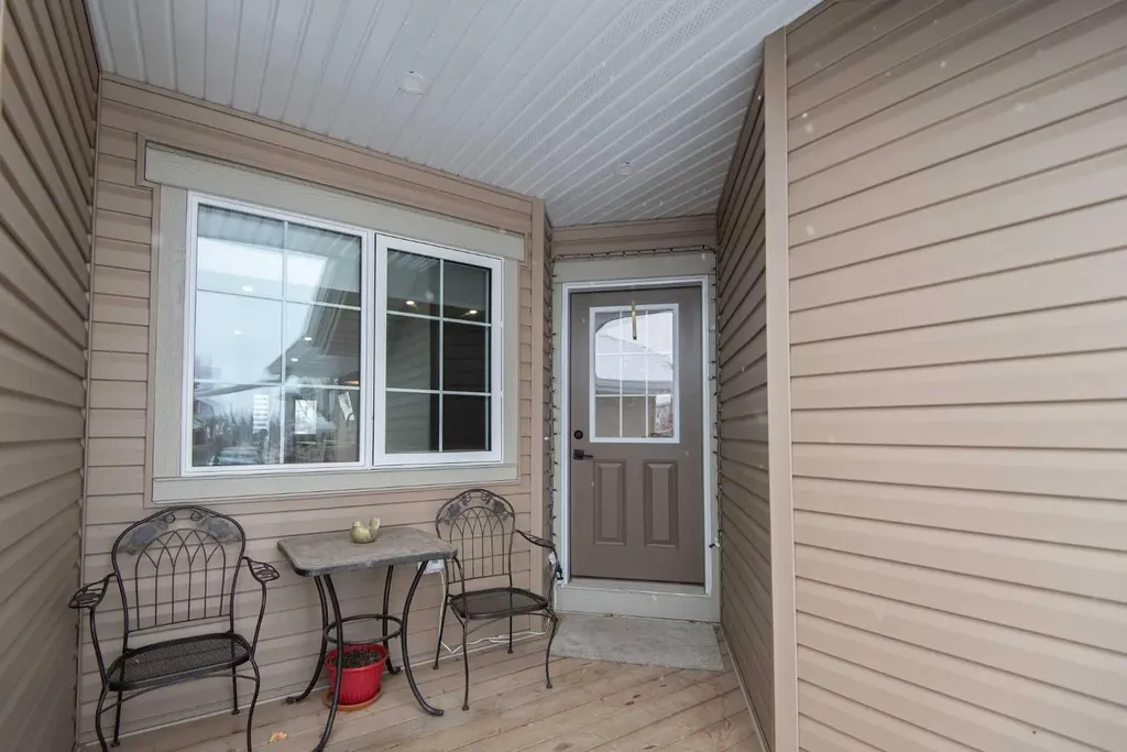 71 Golden Crescent Red Deer AB T4P 2S7