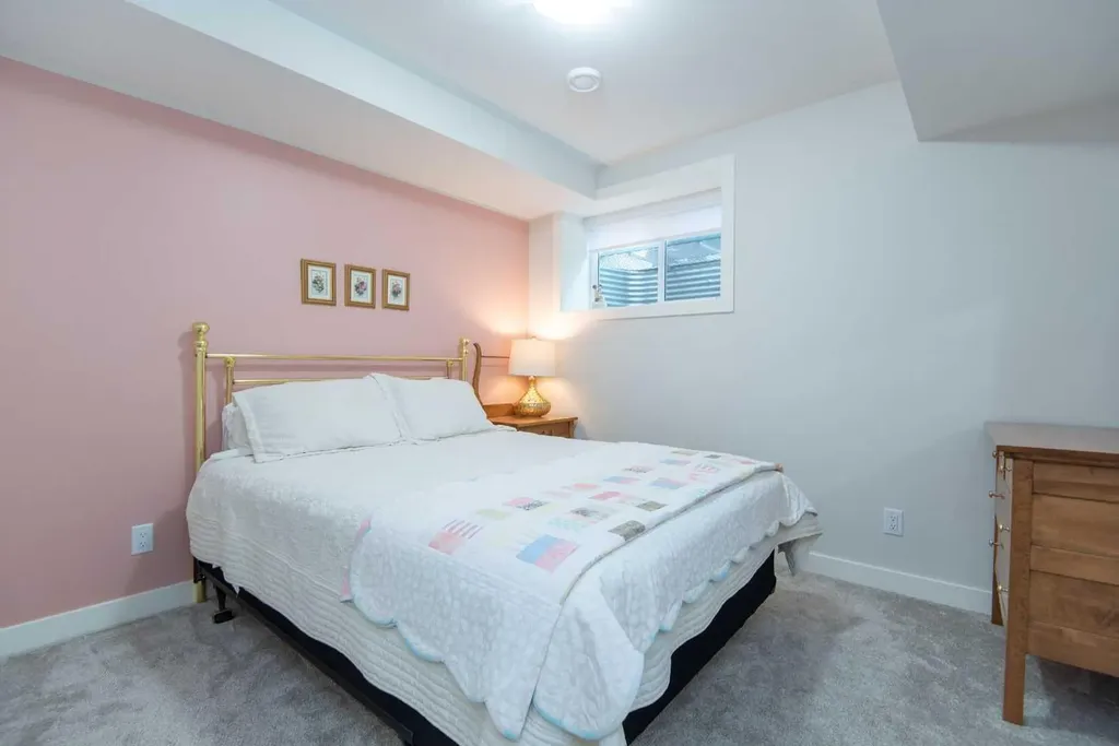 71 Golden Crescent Red Deer AB T4P 2S7