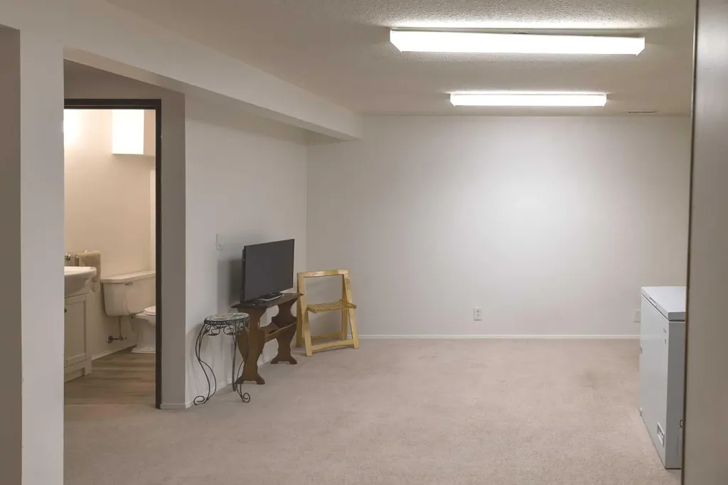 283 Abinger Crescent NE Calgary AB T2A6L2
