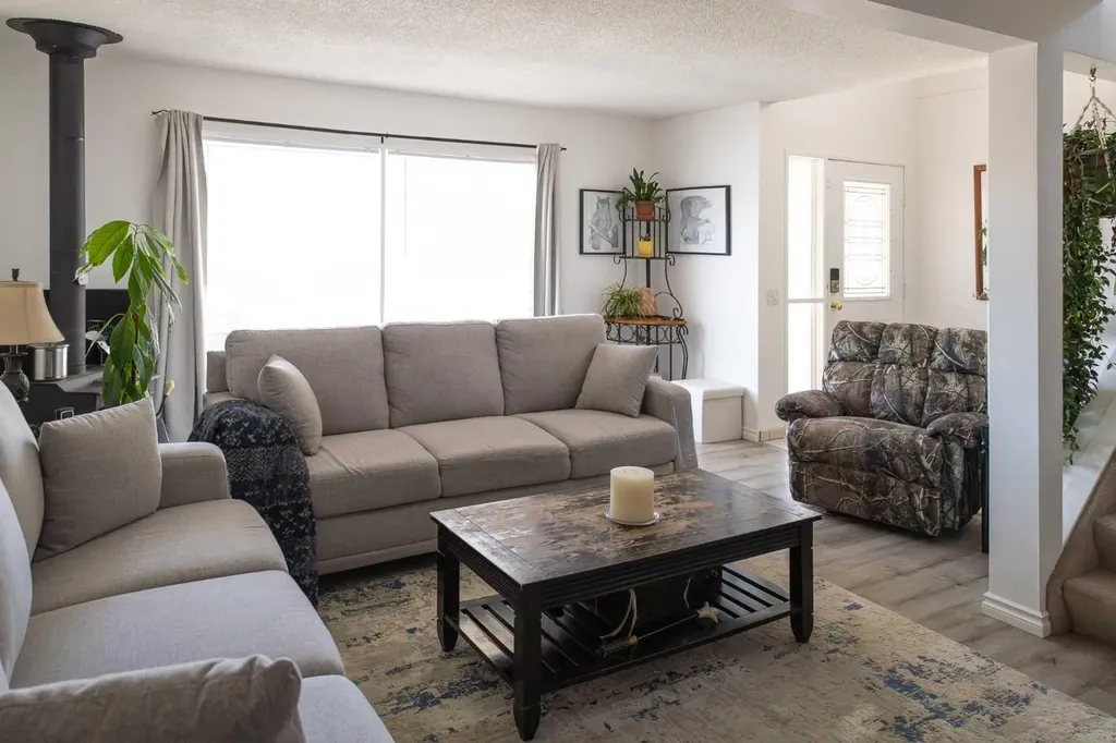 283 Abinger Crescent NE Calgary AB T2A6L2