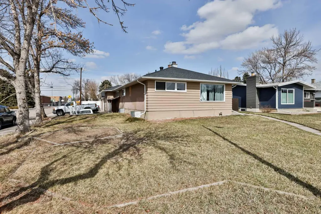 2201 13 Avenue S Lethbridge AB T1K 0S6