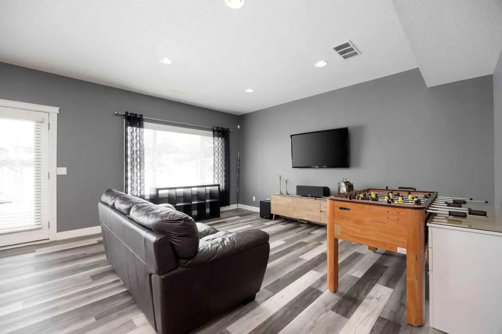 362 Pacific Crescent Fort Mcmurray AB T9K 0G5