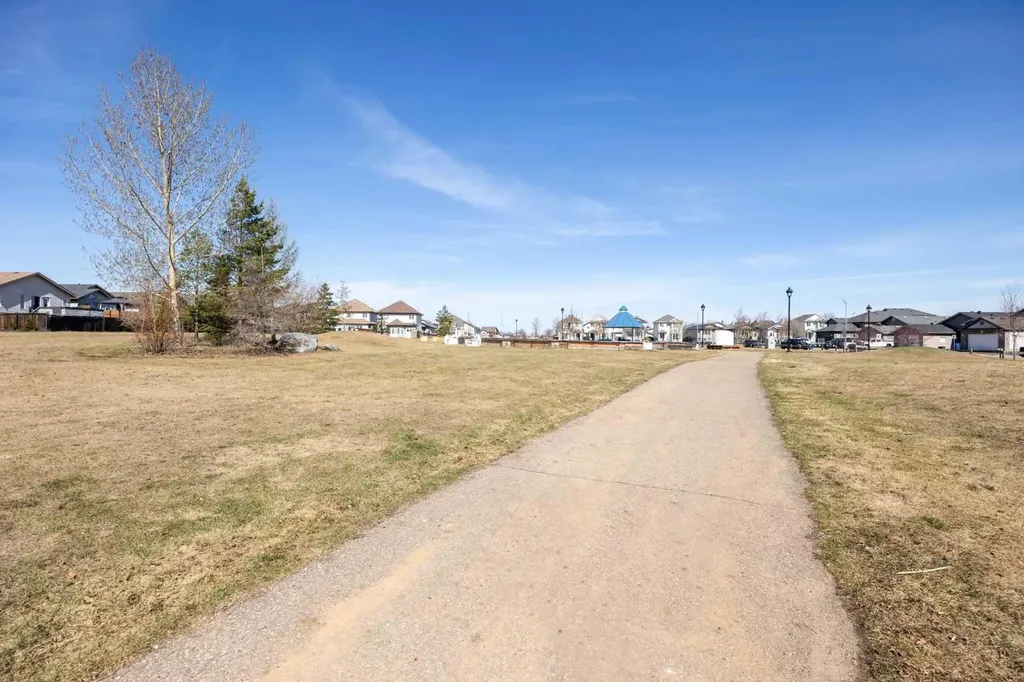 362 Pacific Crescent Fort Mcmurray AB T9K 0G5