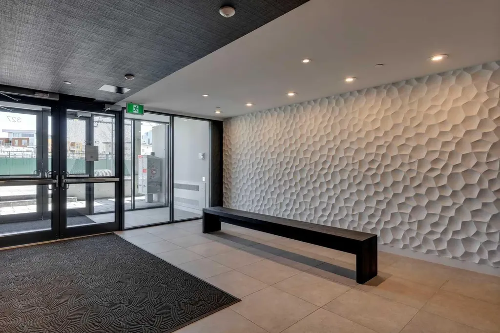 327 9a Street NW Calgary AB T2N 1T7