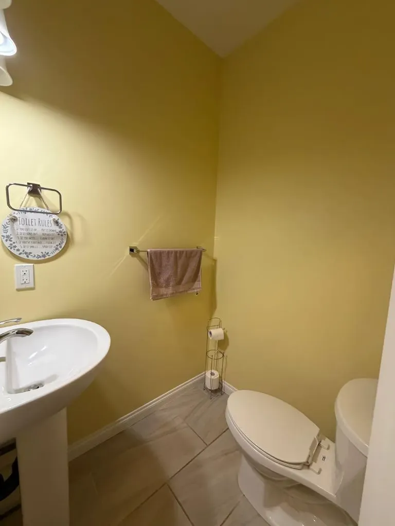 102 Athabasca Crescent Fort Mcmurray AB T9J1C1