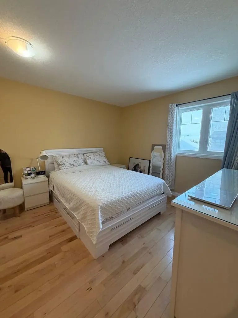 102 Athabasca Crescent Fort Mcmurray AB T9J1C1