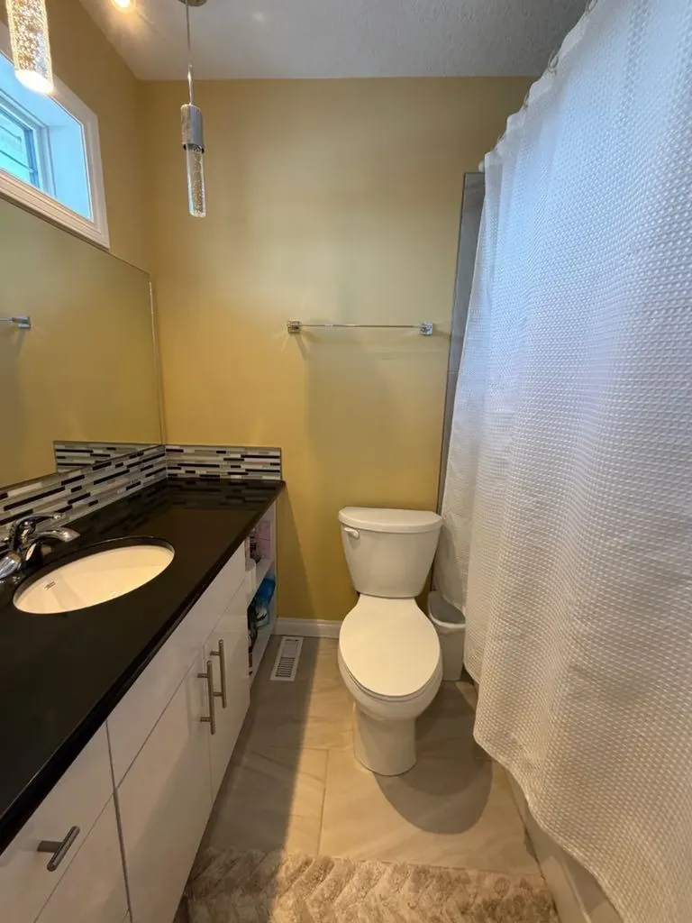 102 Athabasca Crescent Fort Mcmurray AB T9J1C1