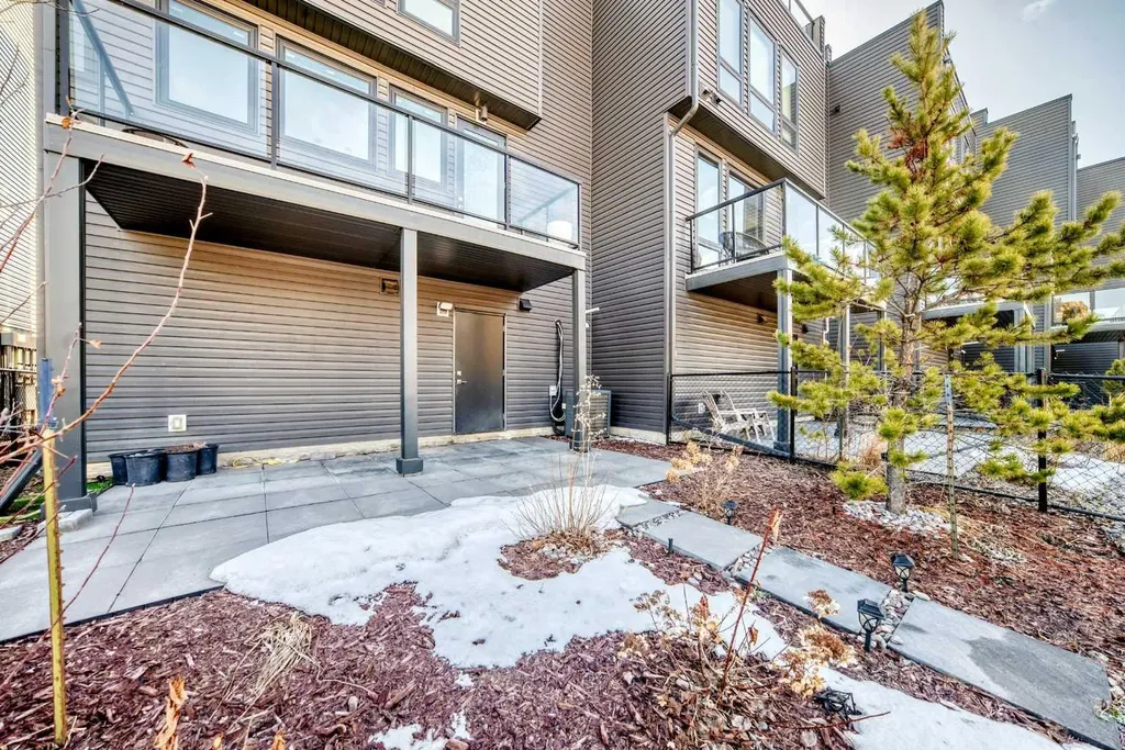 1304 Rutherford Road Edmonton AB T6W0B4