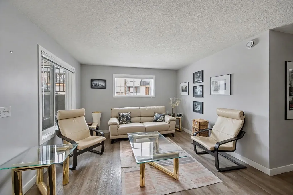 2781 Chinook Winds Drive SW Airdrie AB T4B 3S5