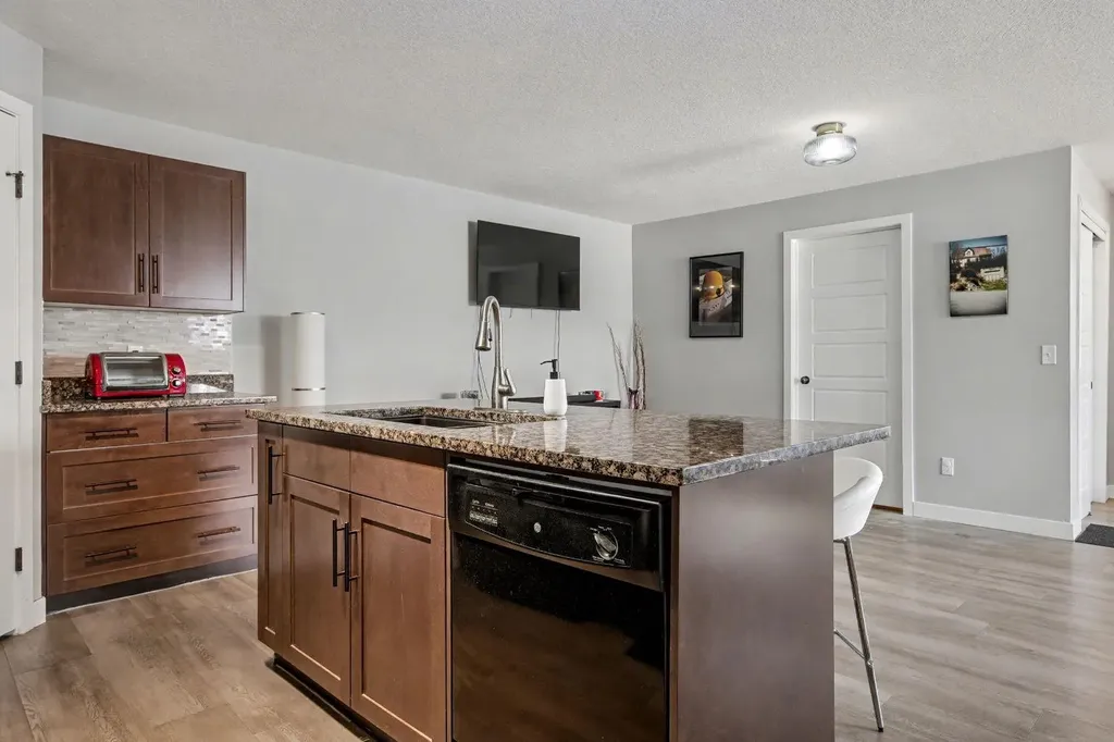 2781 Chinook Winds Drive SW Airdrie AB T4B 3S5