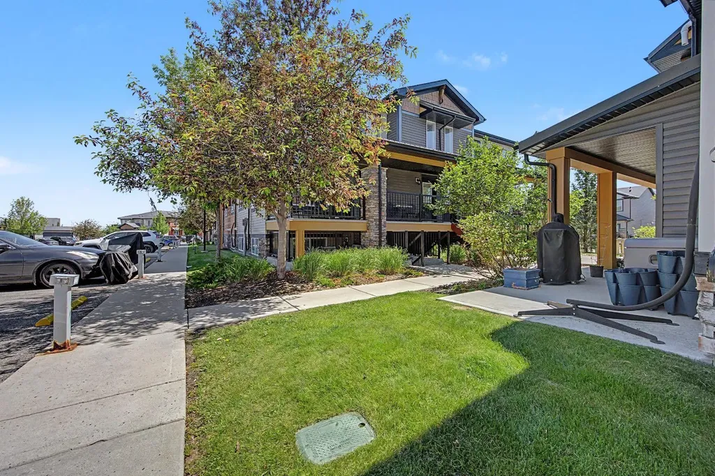 2781 Chinook Winds Drive SW Airdrie AB T4B 3S5