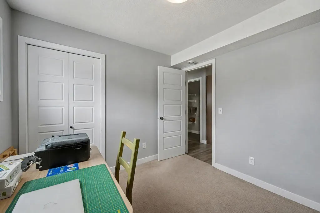 2781 Chinook Winds Drive SW Airdrie AB T4B 3S5