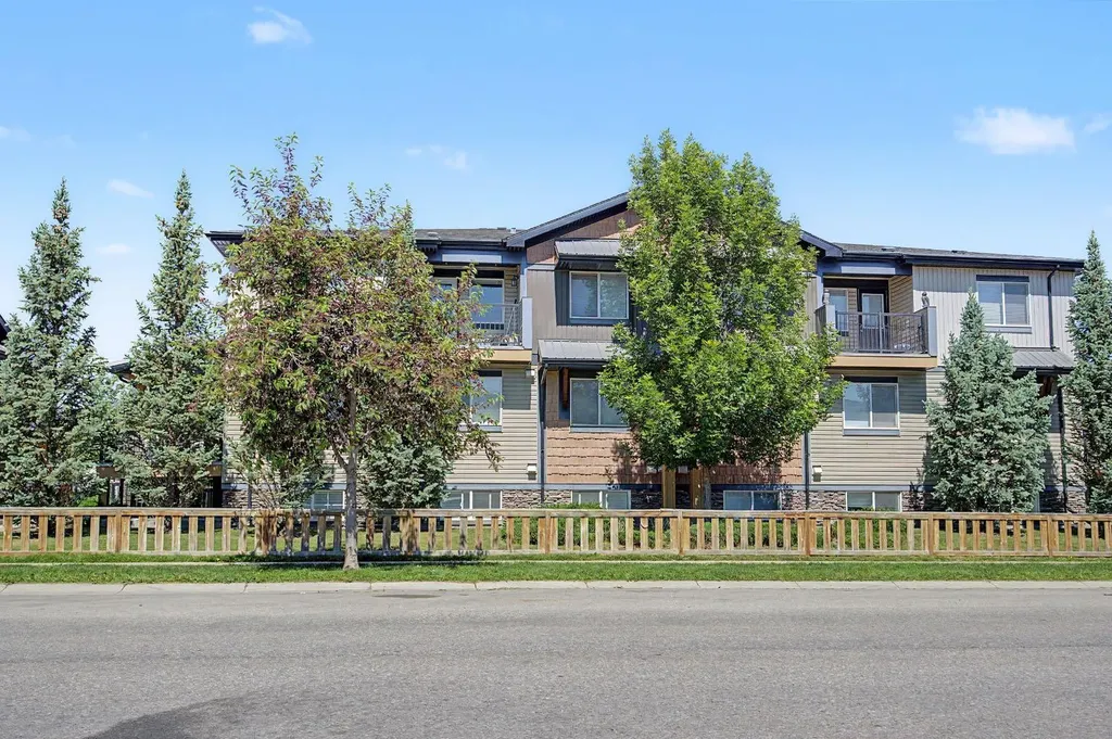 2781 Chinook Winds Drive SW Airdrie AB T4B 3S5