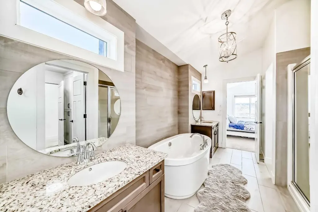 322 Reunion Green NW Airdrie AB T4B 3W5