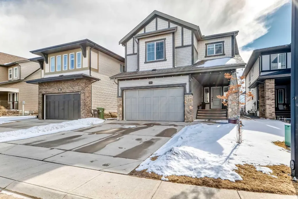 322 Reunion Green NW Airdrie AB T4B 3W5
