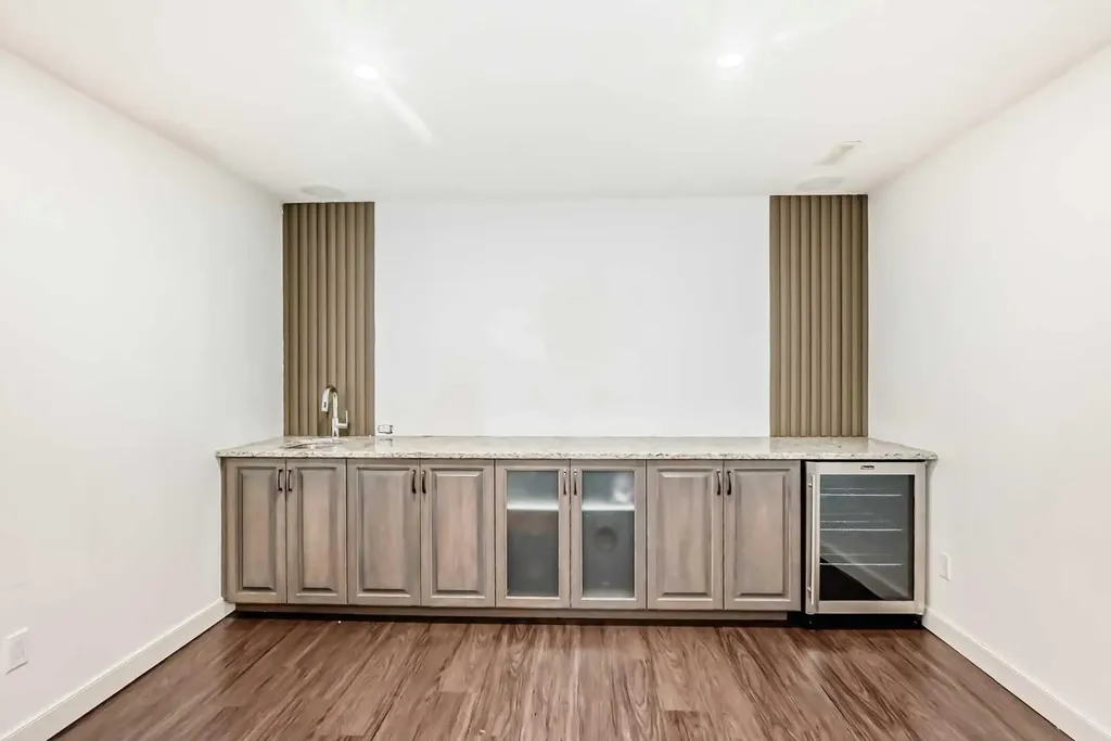322 Reunion Green NW Airdrie AB T4B 3W5