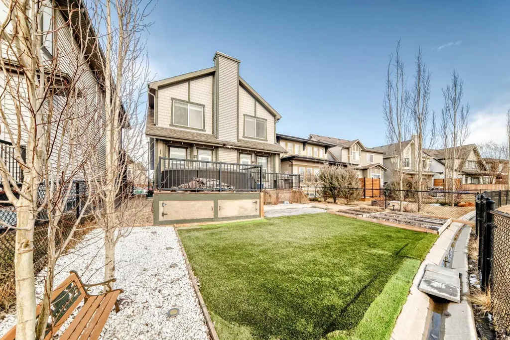 322 Reunion Green NW Airdrie AB T4B 3W5