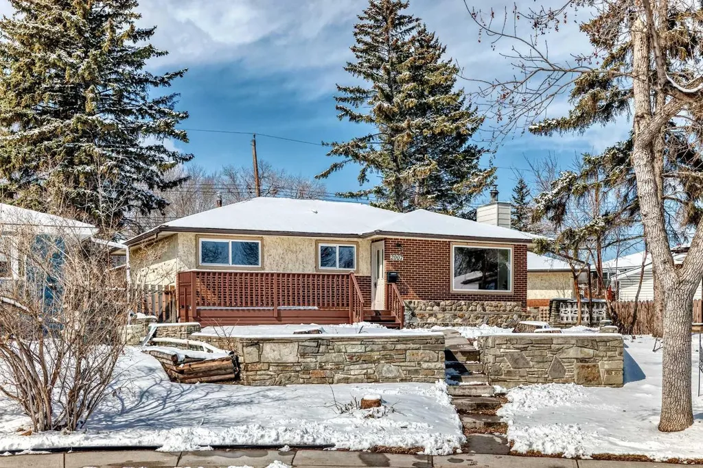 2007 Cottonwood Crescent SE Calgary AB T2B1B9