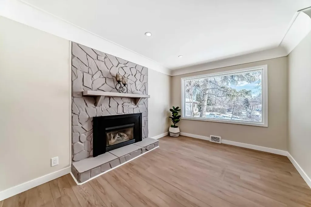 2007 Cottonwood Crescent SE Calgary AB T2B1B9