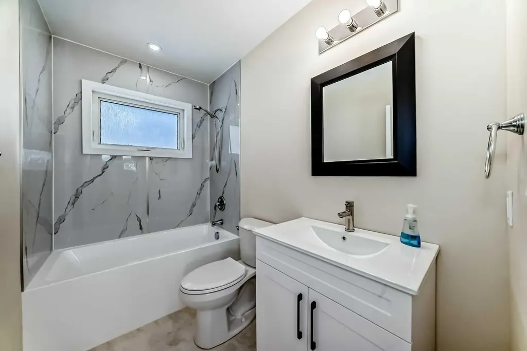 2007 Cottonwood Crescent SE Calgary AB T2B1B9