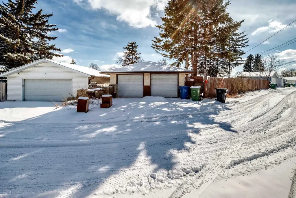 2007 Cottonwood Crescent SE Calgary AB T2B1B9