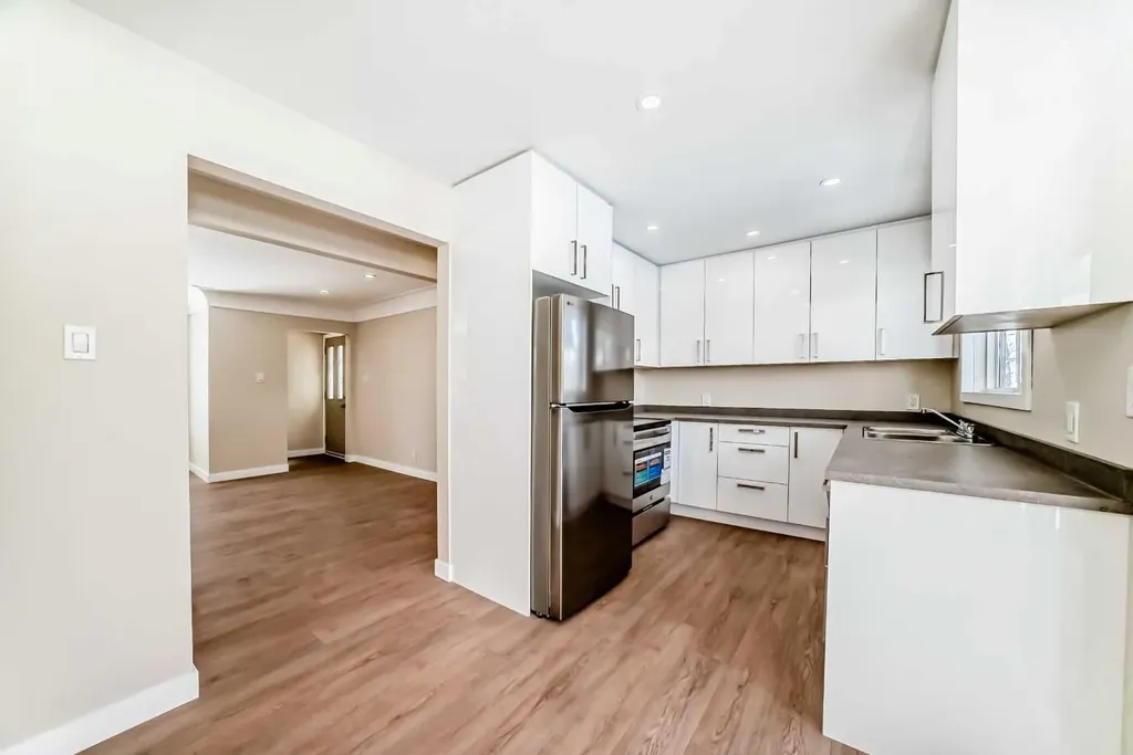 2007 Cottonwood Crescent SE Calgary AB T2B1B9