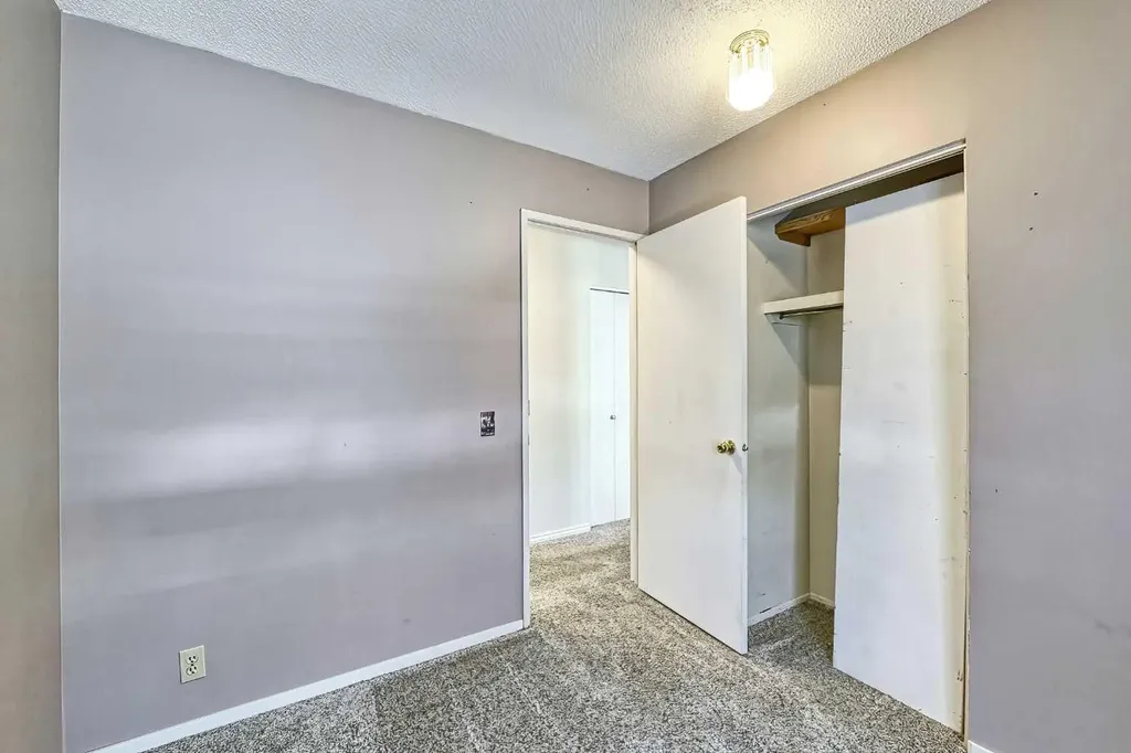 3523 48 Street NE Calgary AB T1Y 5S5