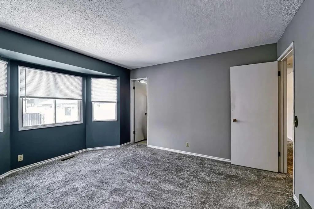 3523 48 Street NE Calgary AB T1Y 5S5