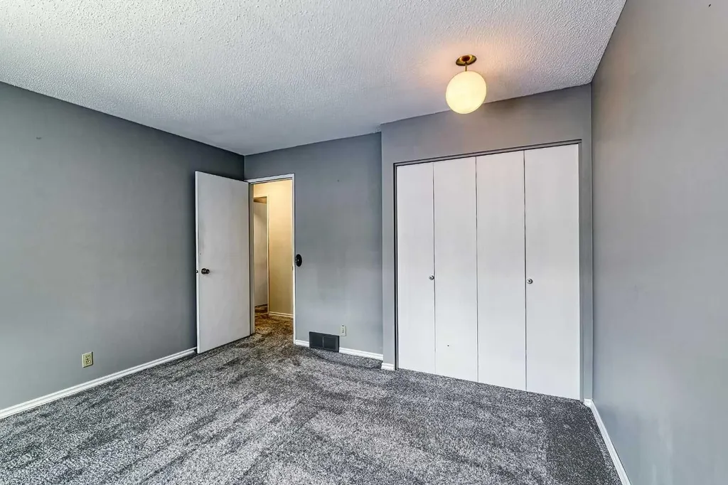 3523 48 Street NE Calgary AB T1Y 5S5